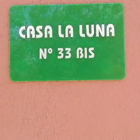 בית נופש Casa La Luna *